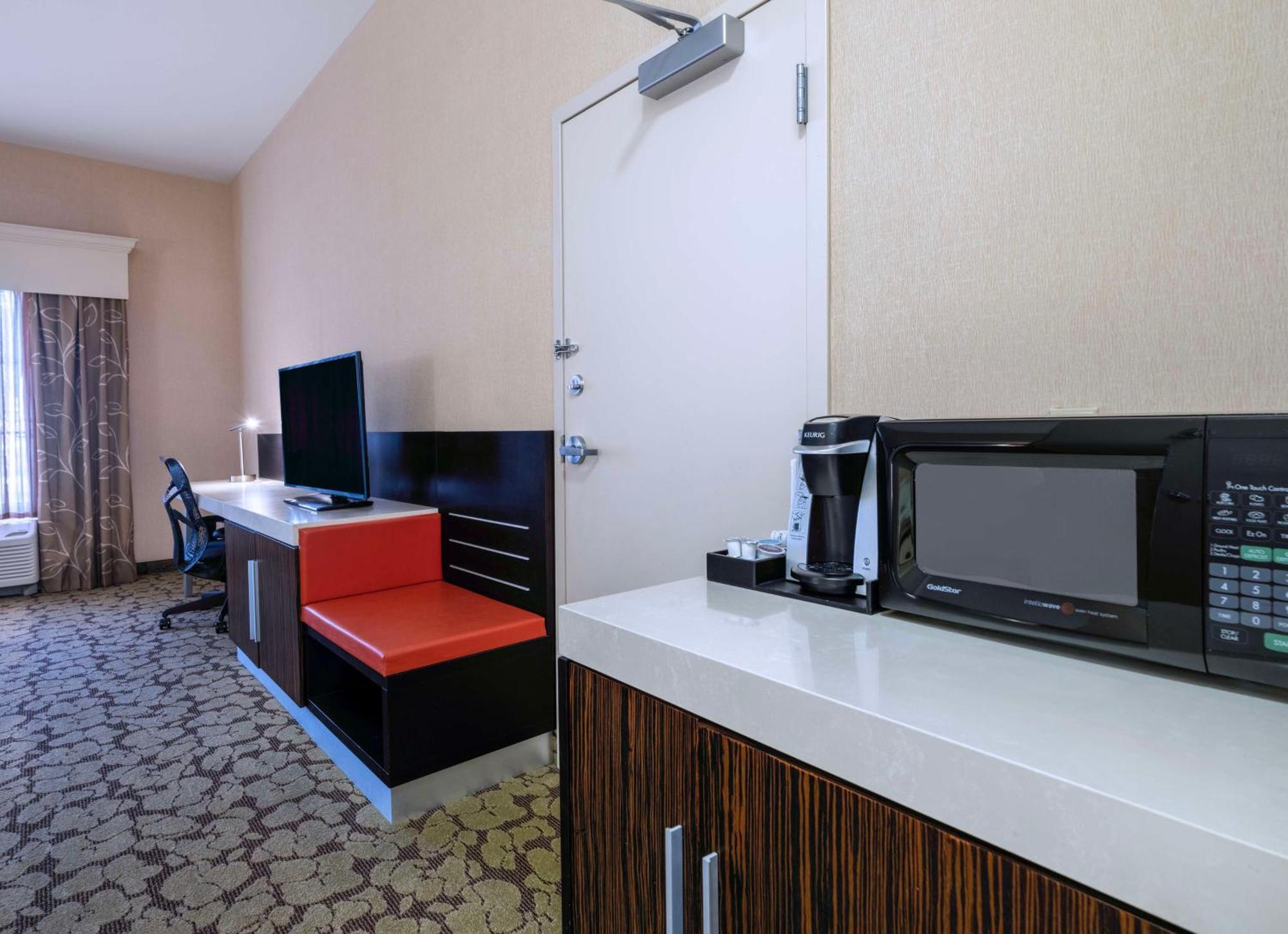 Hotel Hilton Garden Strip South 3*