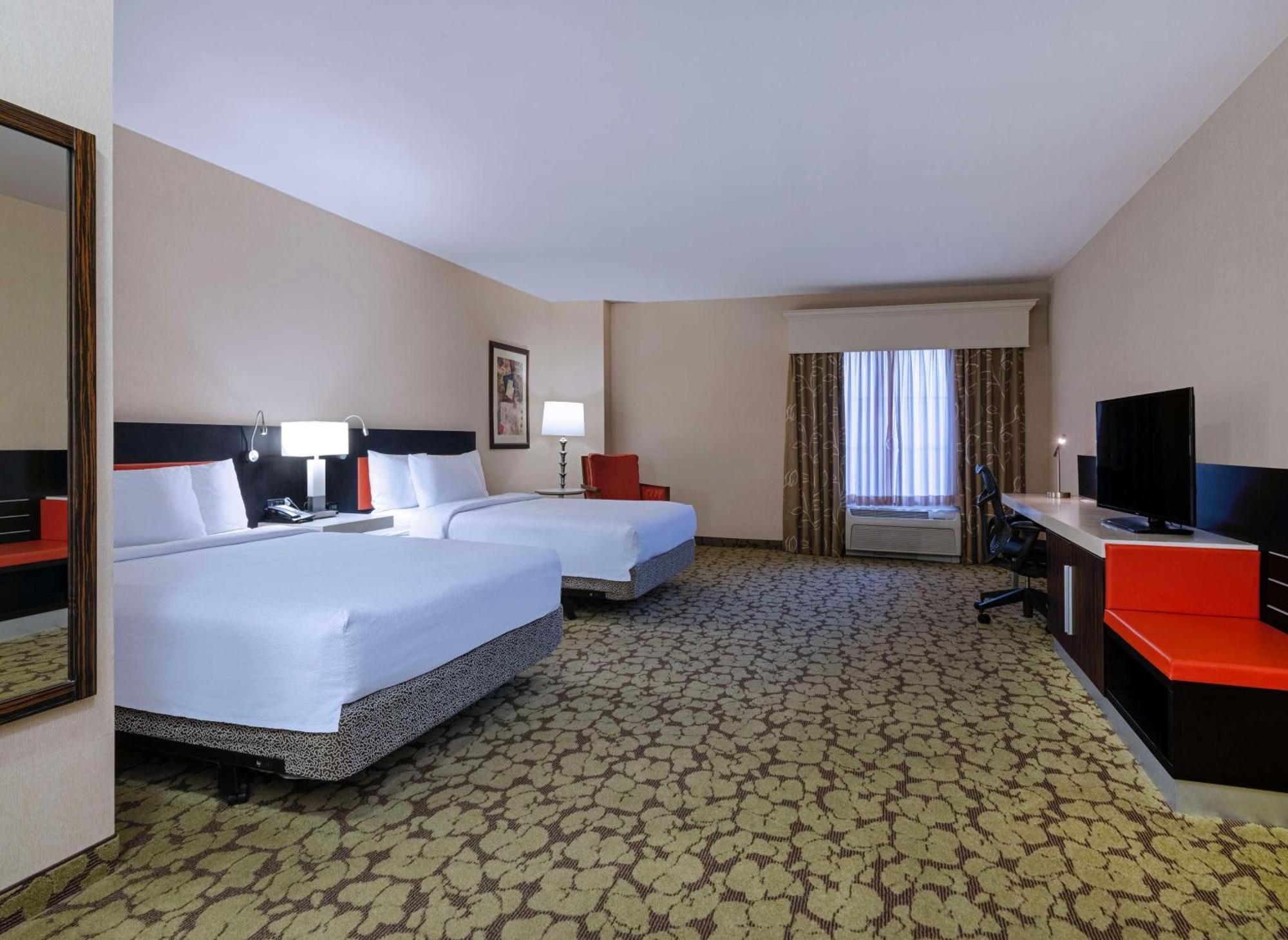 Hilton Garden Strip South