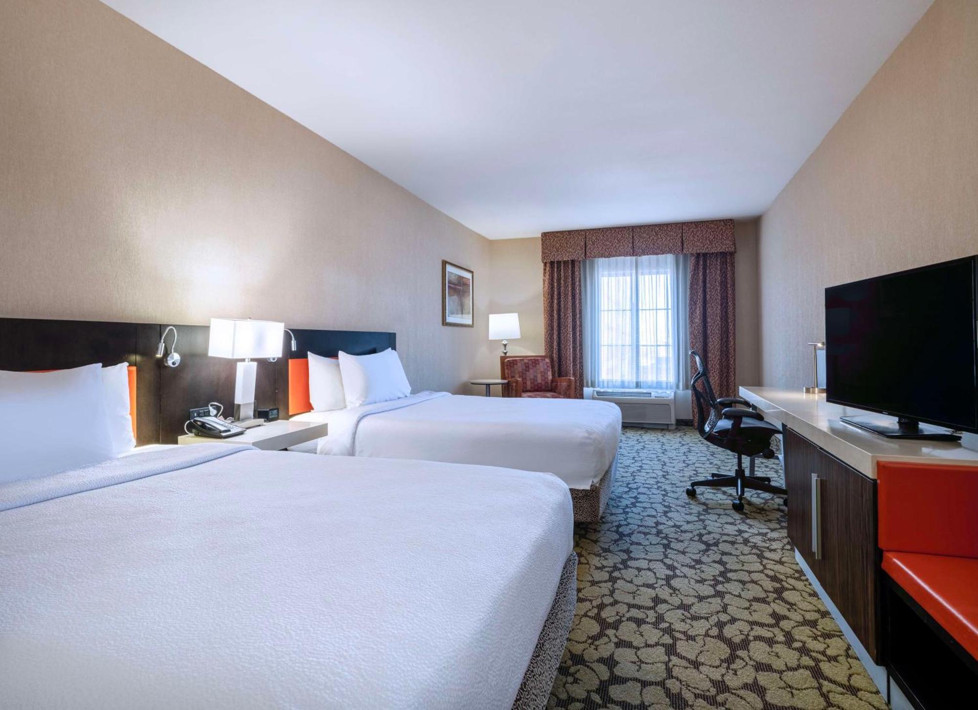 Hilton Garden Strip South